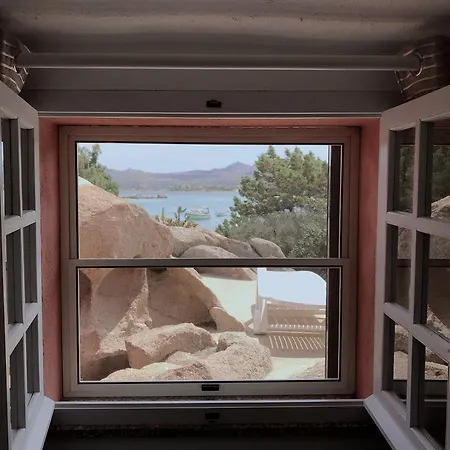 Mica Villa