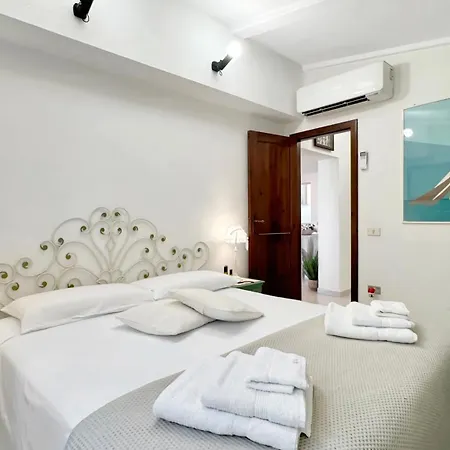 Mica Villa